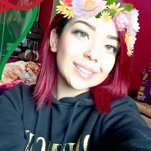 Meet your Posher, Chrystal